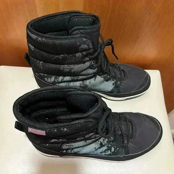 Adidas Climawarm boots. Adiprene sole. Black - Picture 6 of 8